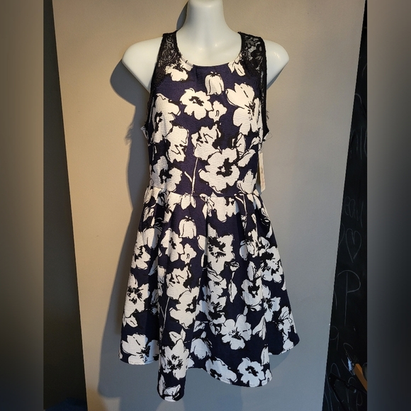 NEW LUSH Floral Sleeveless Dress , Size Small (28) - Picture 1 of 4